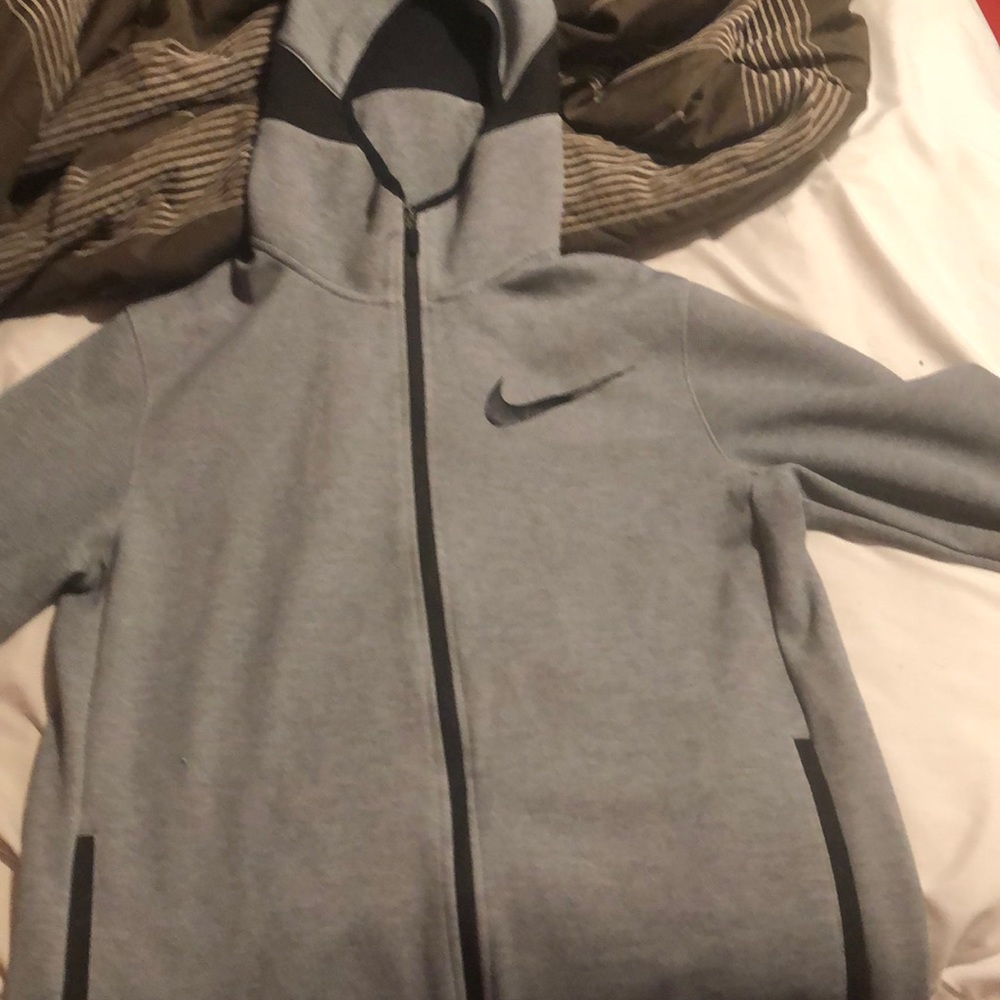 Nike zip up hoodie men’s medium